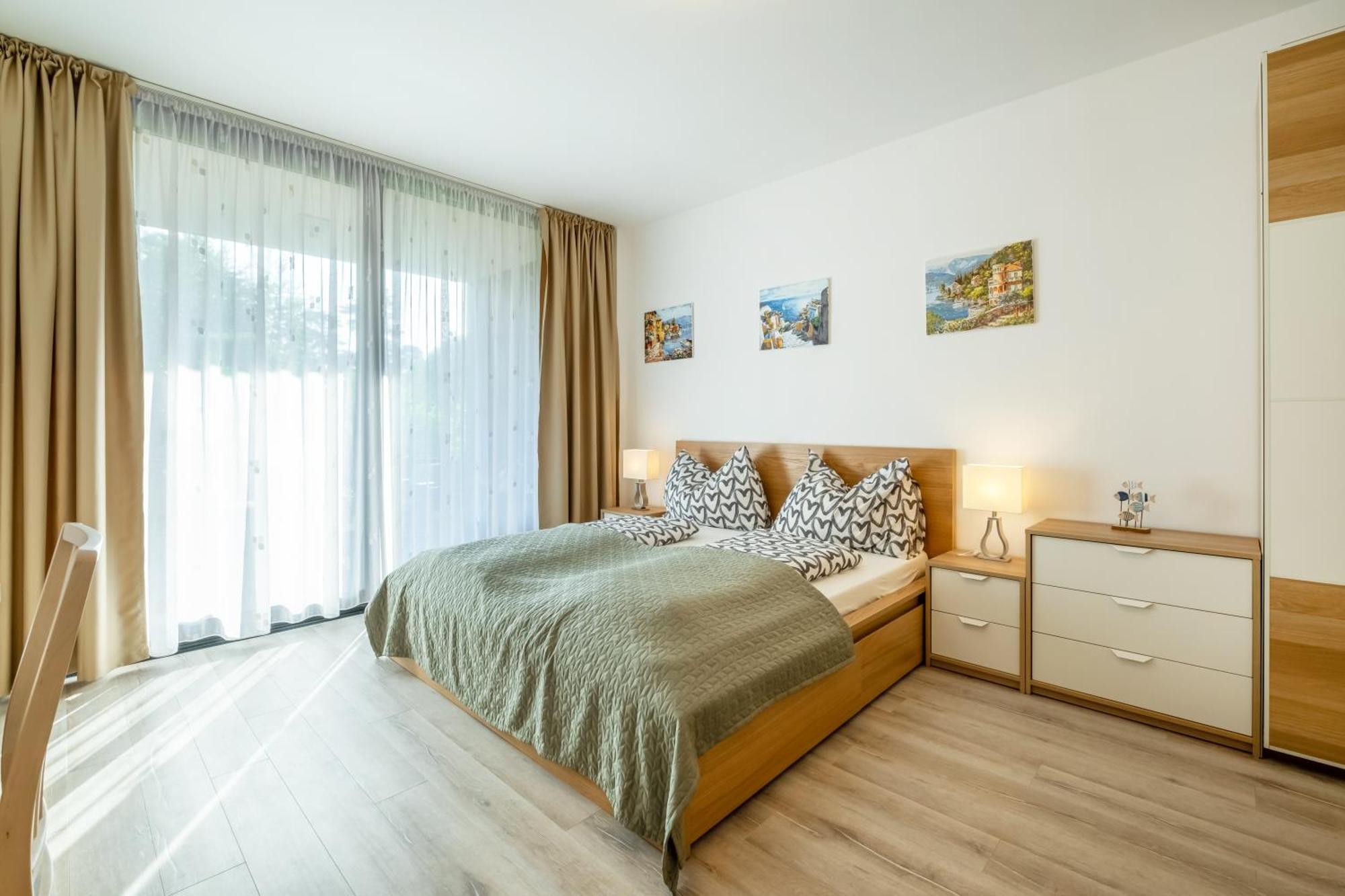 Mf Port Azur Wellness Apartments Siófok Exterior foto